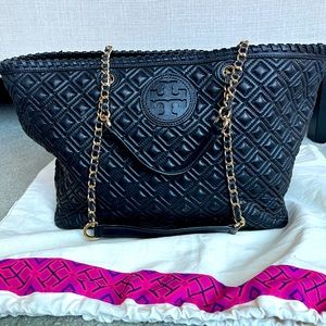 GREAT condition CLASSIC Tory Burch Tote bag